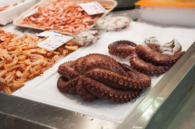 八爪魚哪個部位不能吃？網紅吃八爪魚為什么要爆頭？