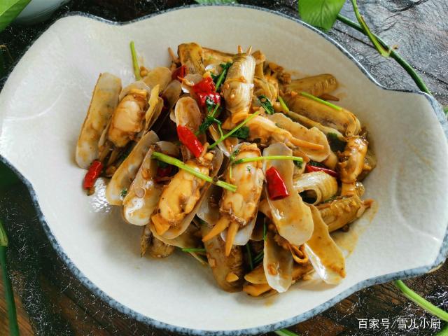 這個海鮮被稱作“小人仙”，肉質肥美，用這個方法做，一盤不夠吃